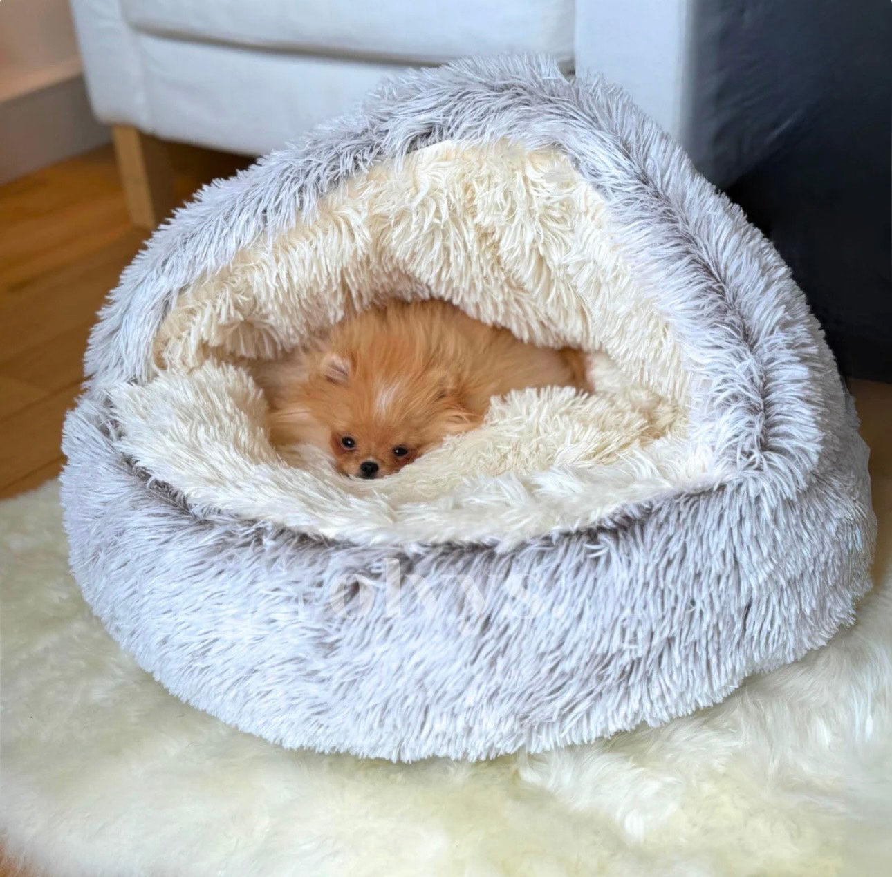 Cozy Cocoon - The Ultimate Comfort for Your Furry Friend